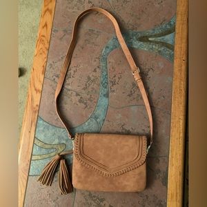 Women’s Crossbody Purse/Clutch w/ Detachable Strap